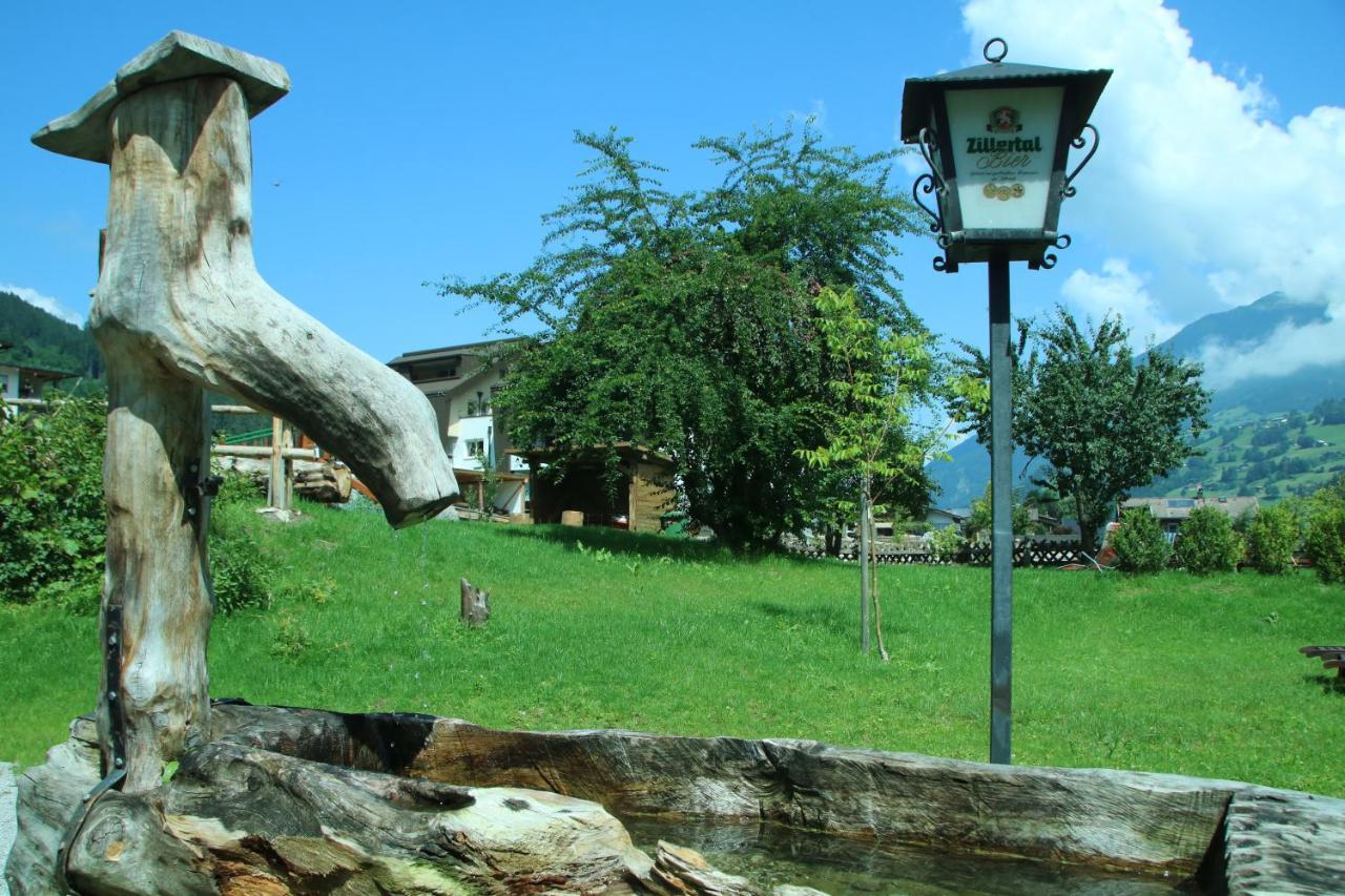 Gasthof Zum Loewen Aschau Im Zillertal Eksteriør bilde